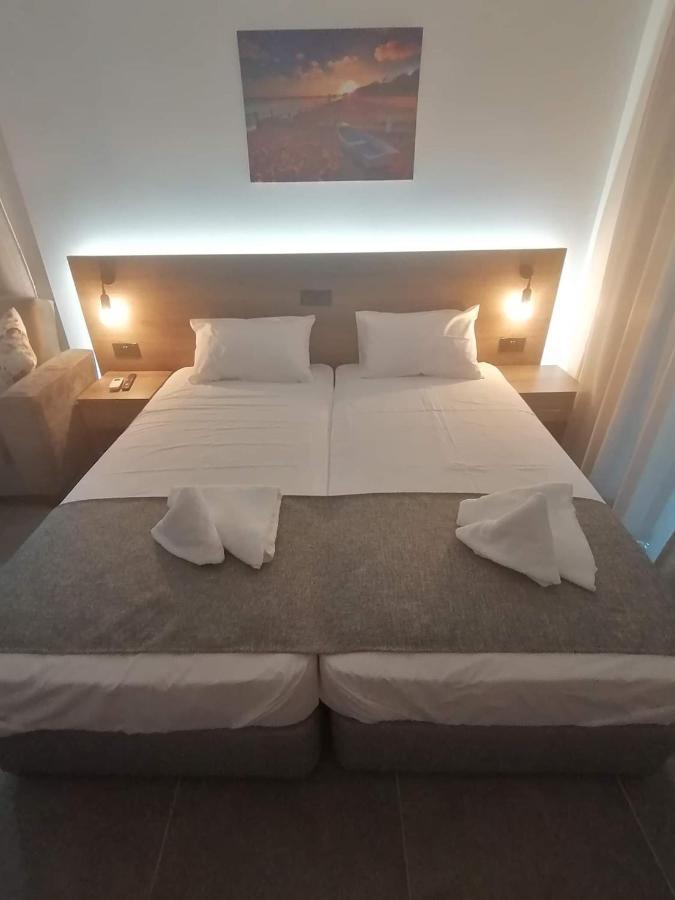 Ellenapa Apts & Studios Ayia Napa Esterno foto